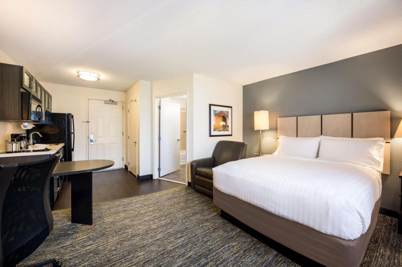 Sonesta Simply Suites St Louis Earth City Esterno foto