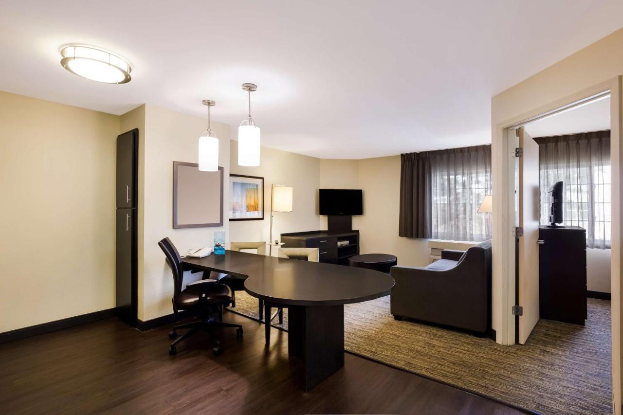 Sonesta Simply Suites St Louis Earth City Esterno foto