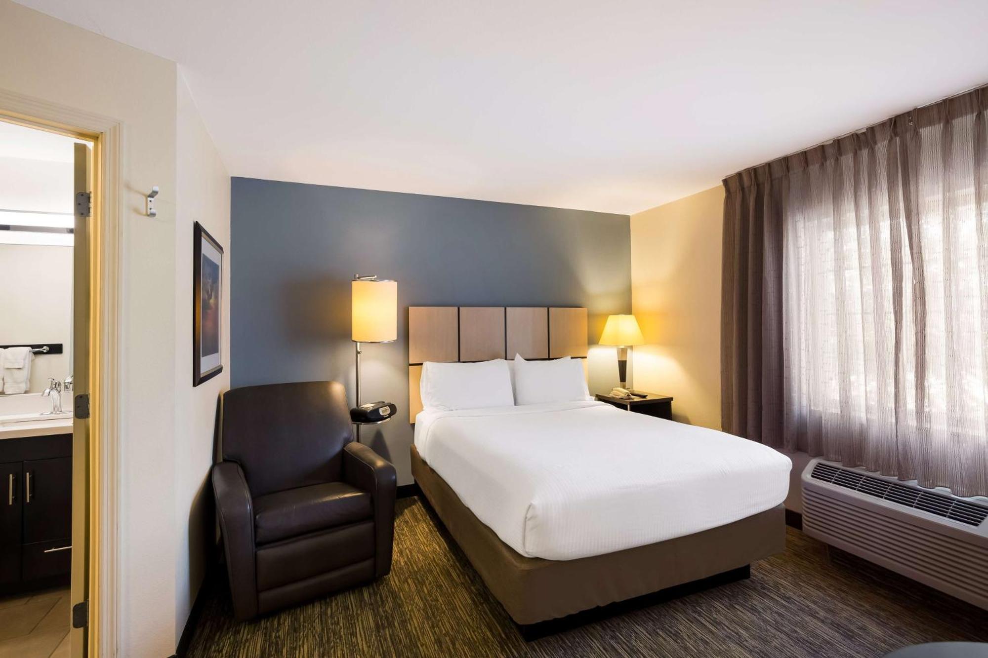 Sonesta Simply Suites St Louis Earth City Esterno foto