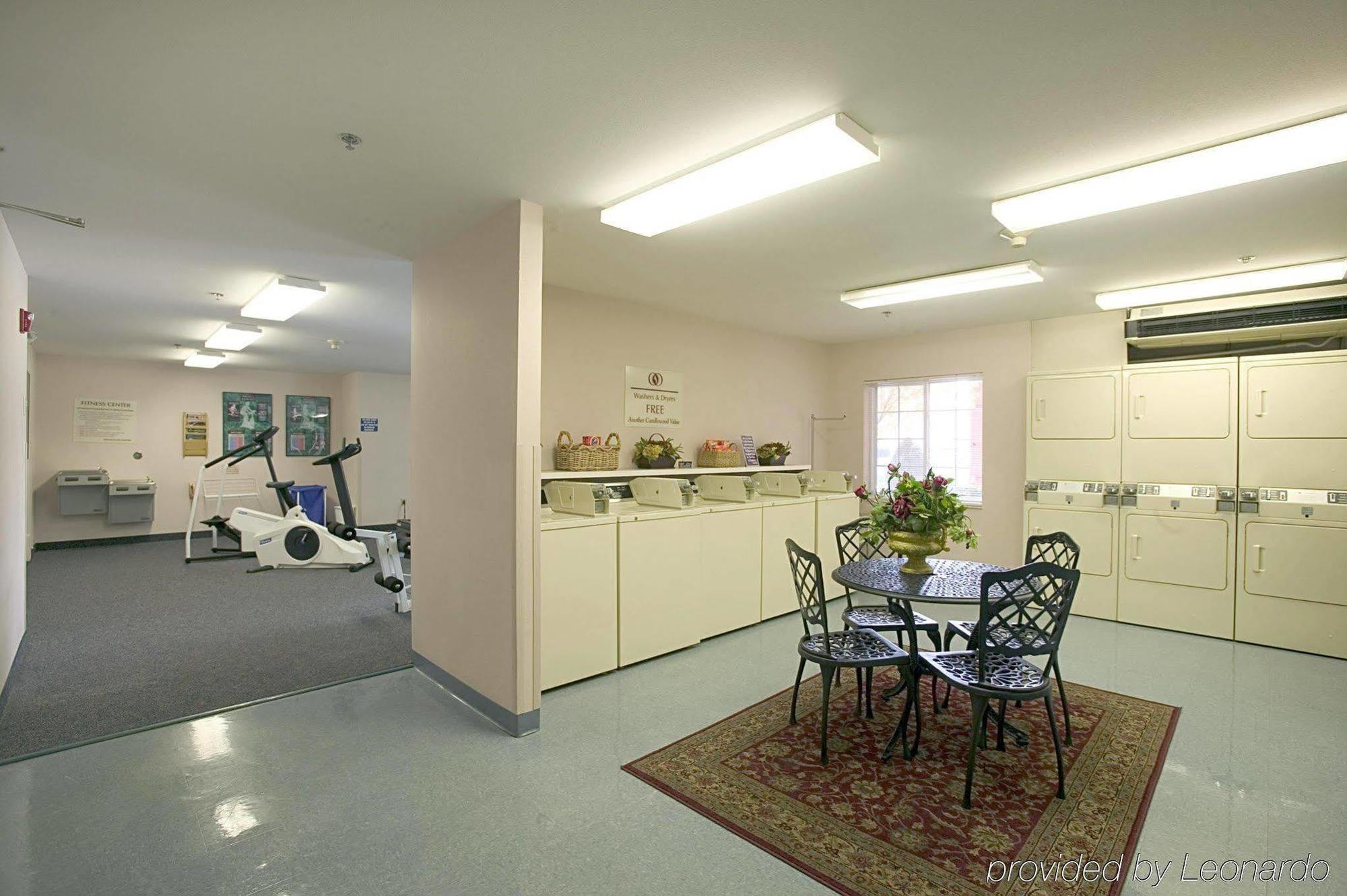 Sonesta Simply Suites St Louis Earth City Esterno foto