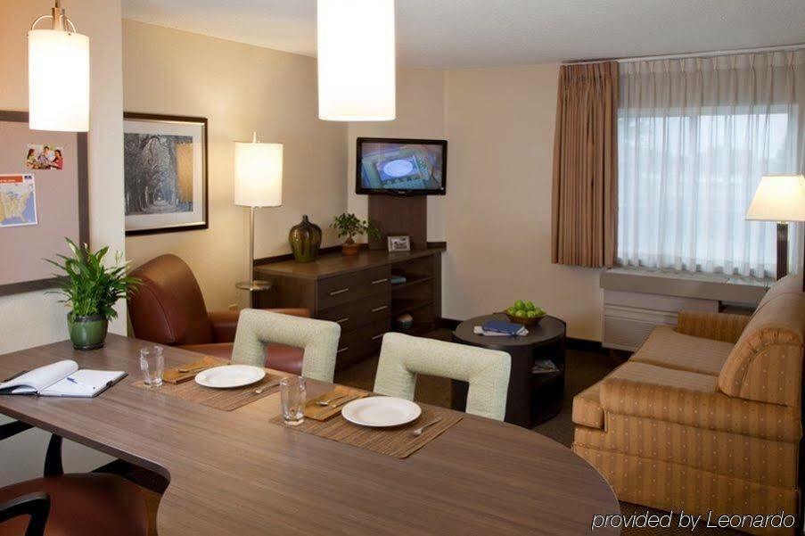 Sonesta Simply Suites St Louis Earth City Esterno foto